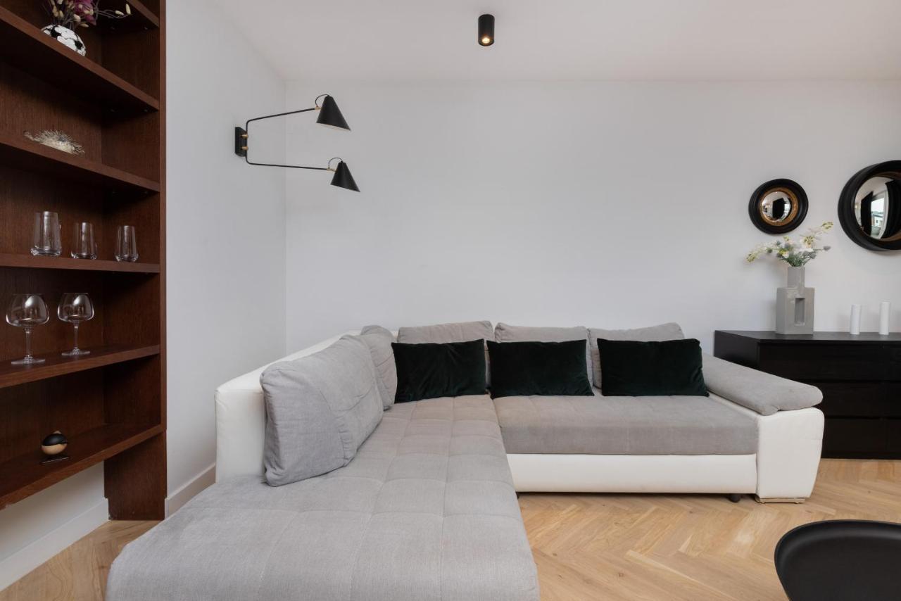 Superior Apartment With Balcony & Parking Gdansk By Noclegi Renters Prestige Екстер'єр фото