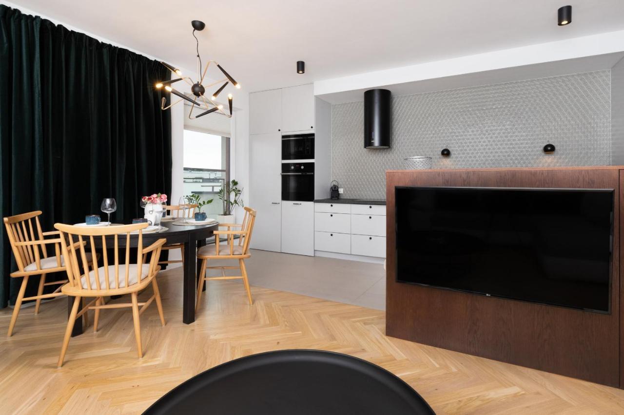 Superior Apartment With Balcony & Parking Gdansk By Noclegi Renters Prestige Екстер'єр фото