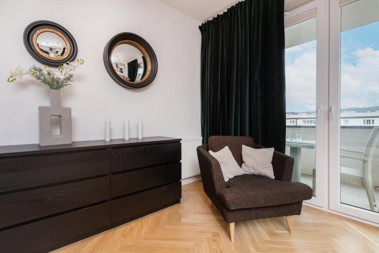 Superior Apartment With Balcony & Parking Gdansk By Noclegi Renters Prestige Екстер'єр фото